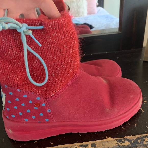 PINK uggs - Picture 2 of 3